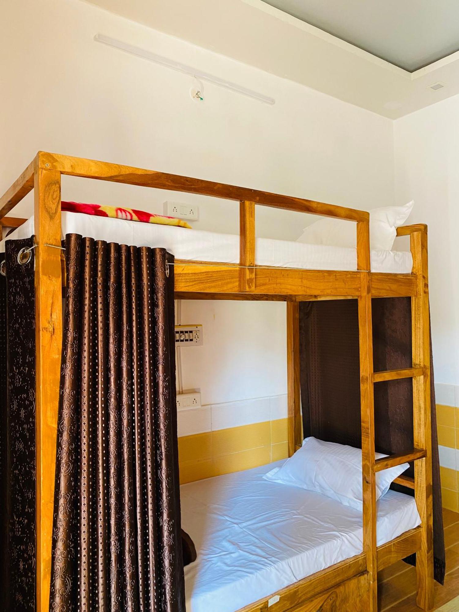 Lazy Staytion Pushkar Bagian luar foto