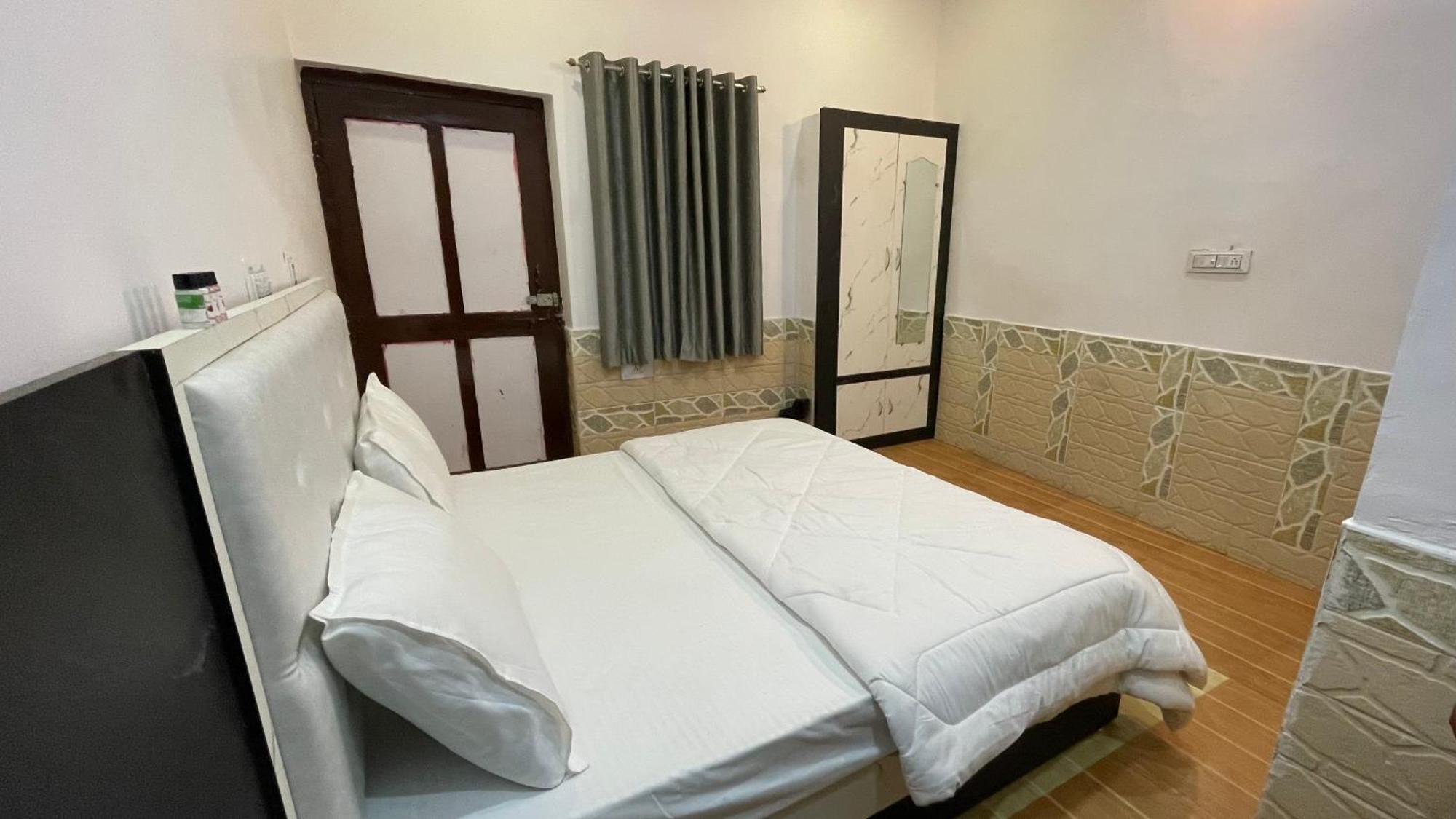 Lazy Staytion Pushkar Bagian luar foto